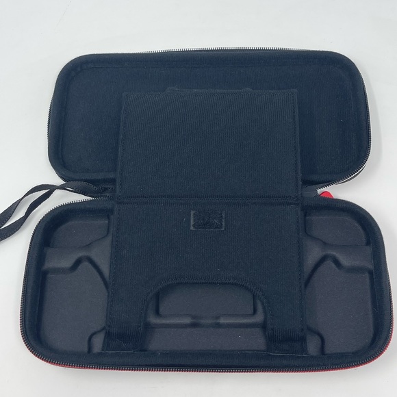 NINTENDO: Switch Protective Travel Case. Black/Red - Picture 4 of 12